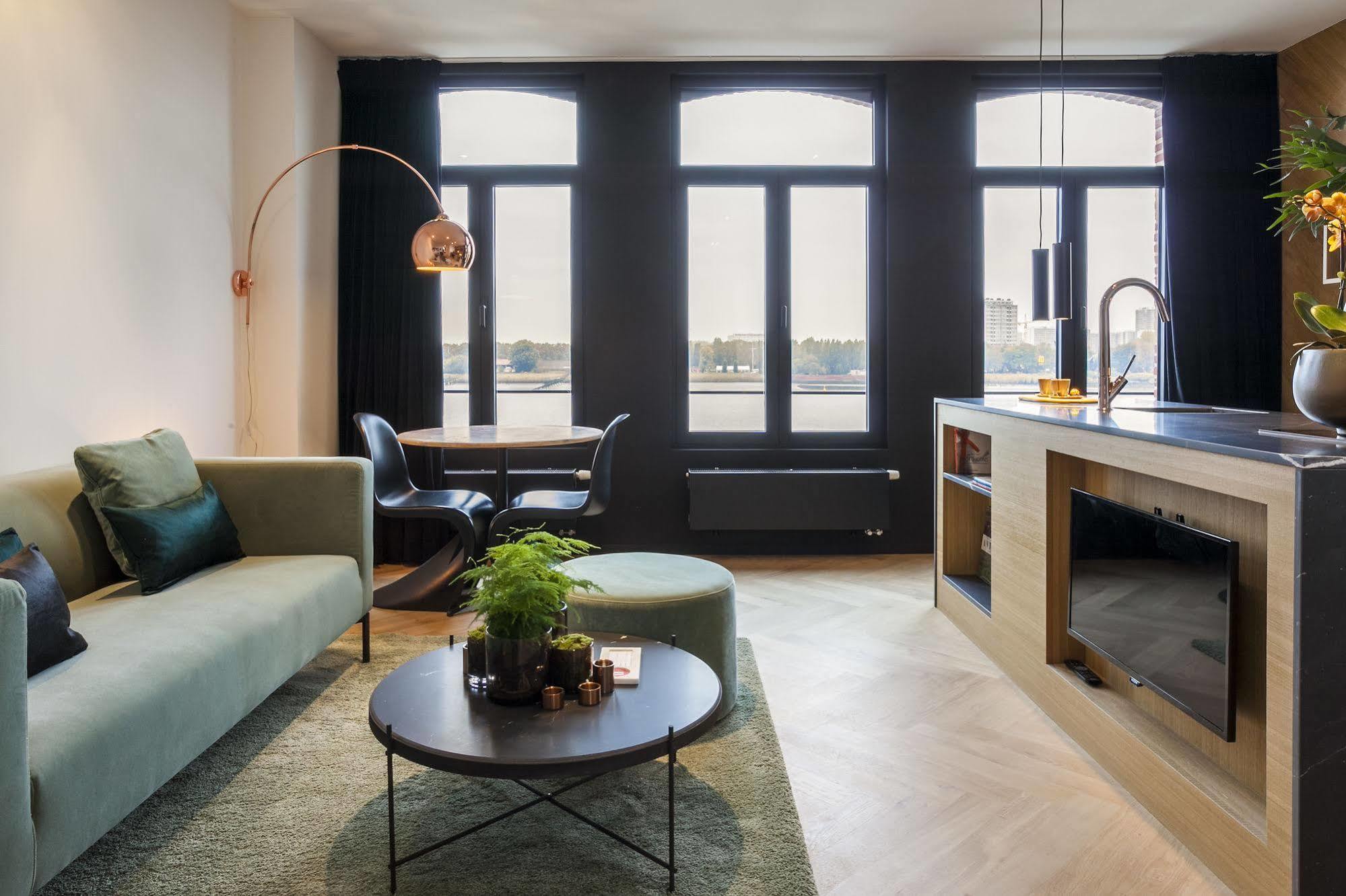 Kaai 11 Hotel Антверпен Екстериор снимка